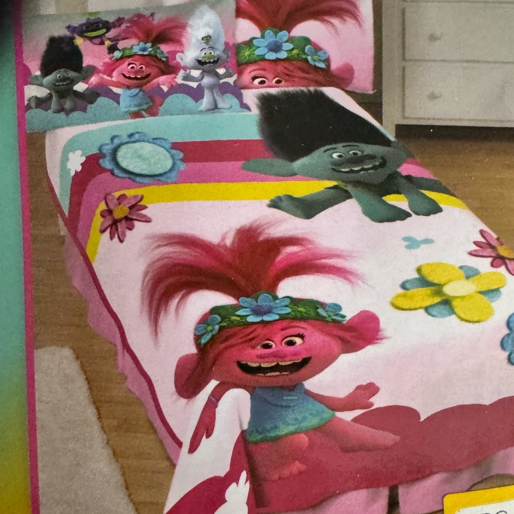 Franco DreamWorks Trolls 2 Kids Bedding Super Soft Plush  Blanket, 62 in x 90